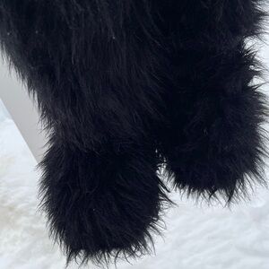 Oscar Sport Cozy Black Furry  Boots